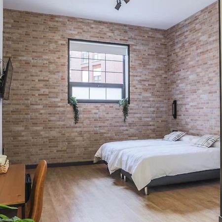 Pension H30 Bilbao Bagian luar foto