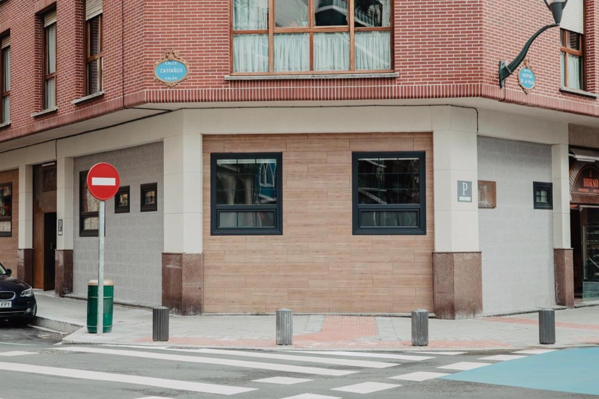 Pension H30 Bilbao Bagian luar foto