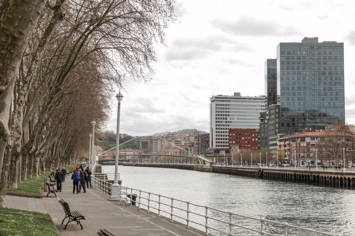 Pension H30 Bilbao Bagian luar foto