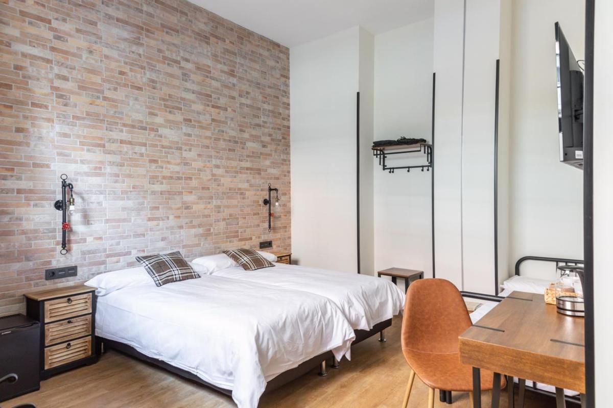 Pension H30 Bilbao Bagian luar foto