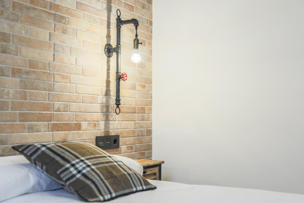Pension H30 Bilbao Bagian luar foto