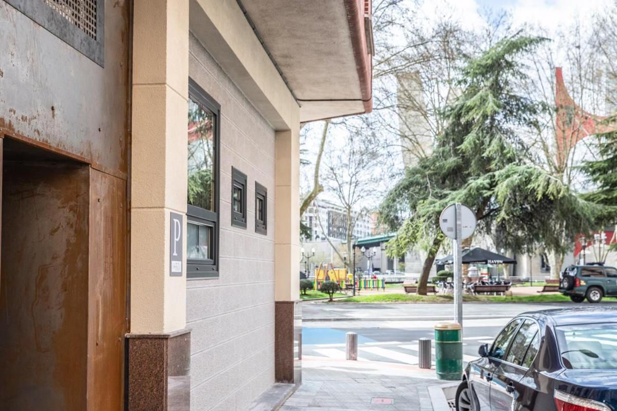 Pension H30 Bilbao Bagian luar foto