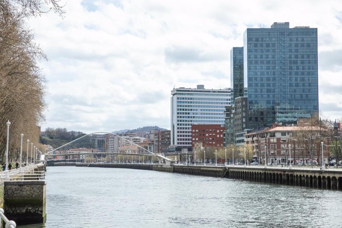 Pension H30 Bilbao Bagian luar foto