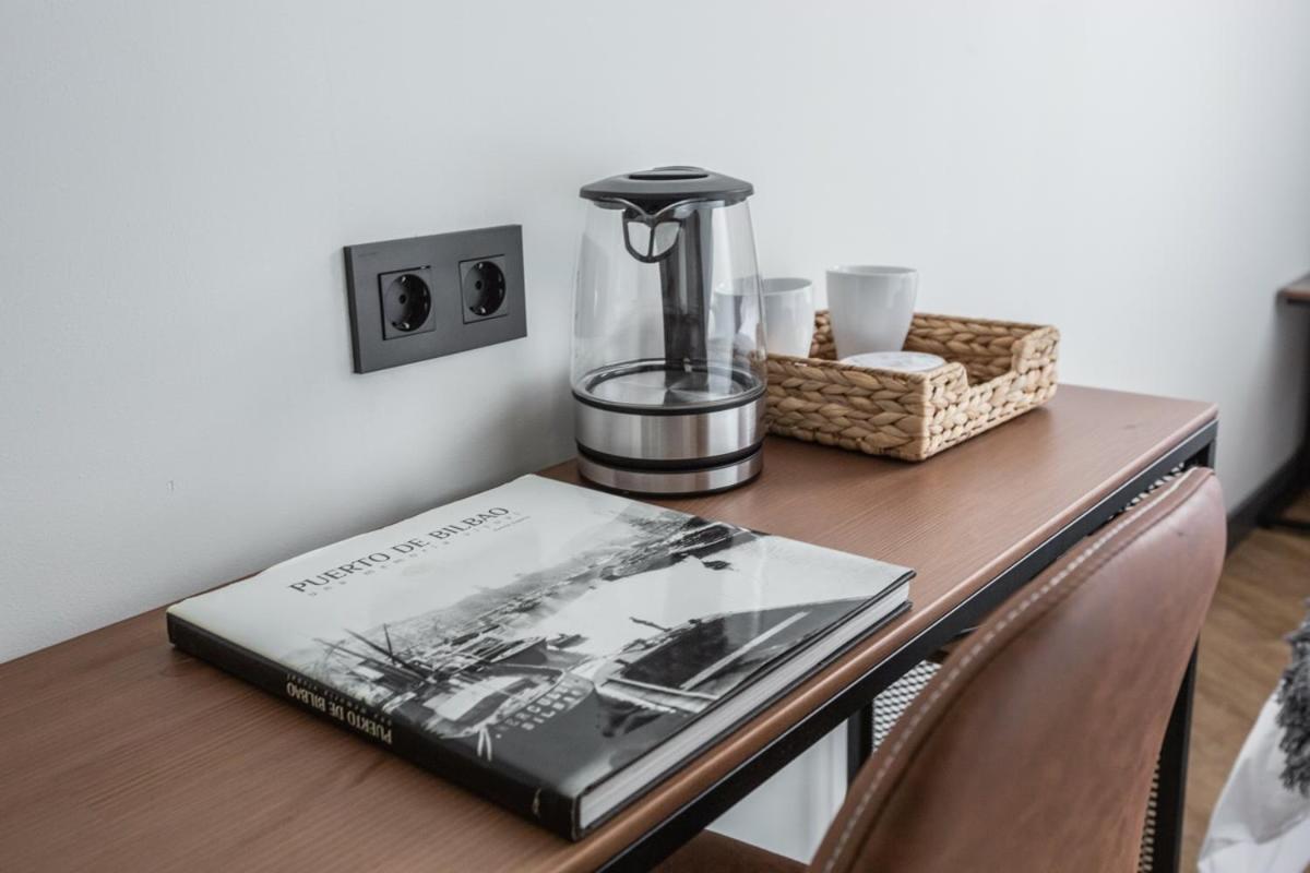 Pension H30 Bilbao Bagian luar foto
